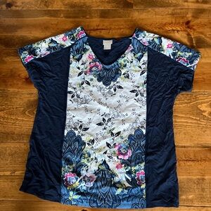 Chico's Floral V-Neck Top - Navy Blue and White with Pink accent size 0